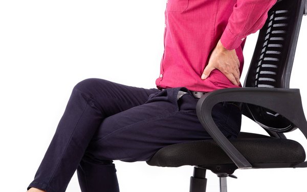 Comment choisir sa chaise de bureau quand on a mal au dos ?